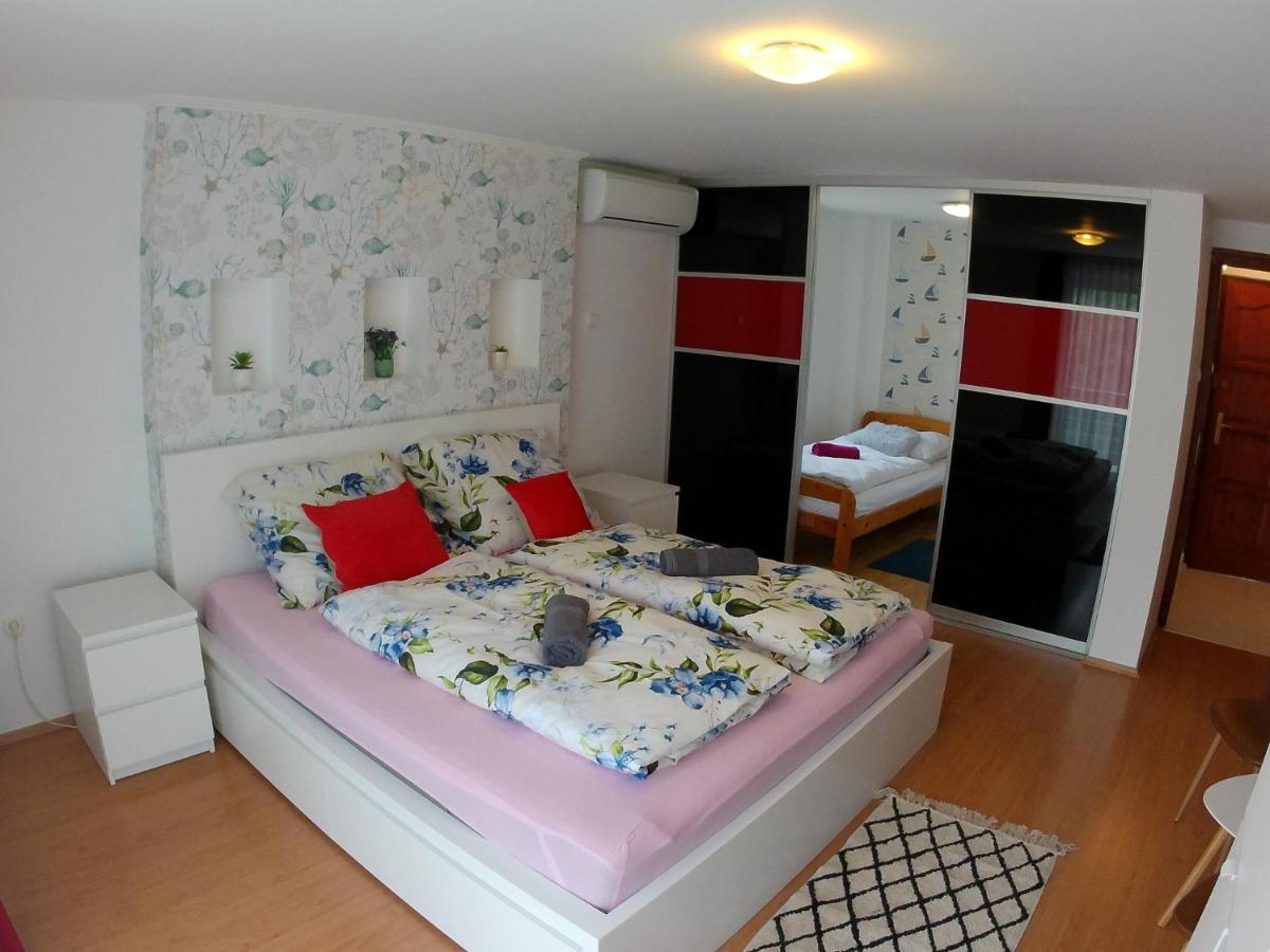 Balatoni Aranyparti Apartmanok Шіофок Екстер'єр фото